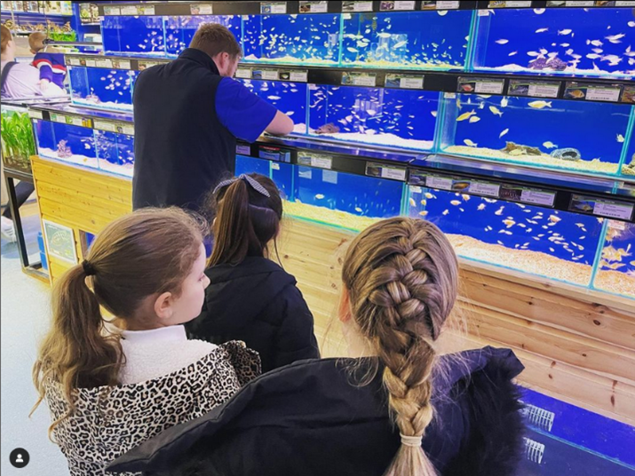 Fishkeeper Fry - class visit to store